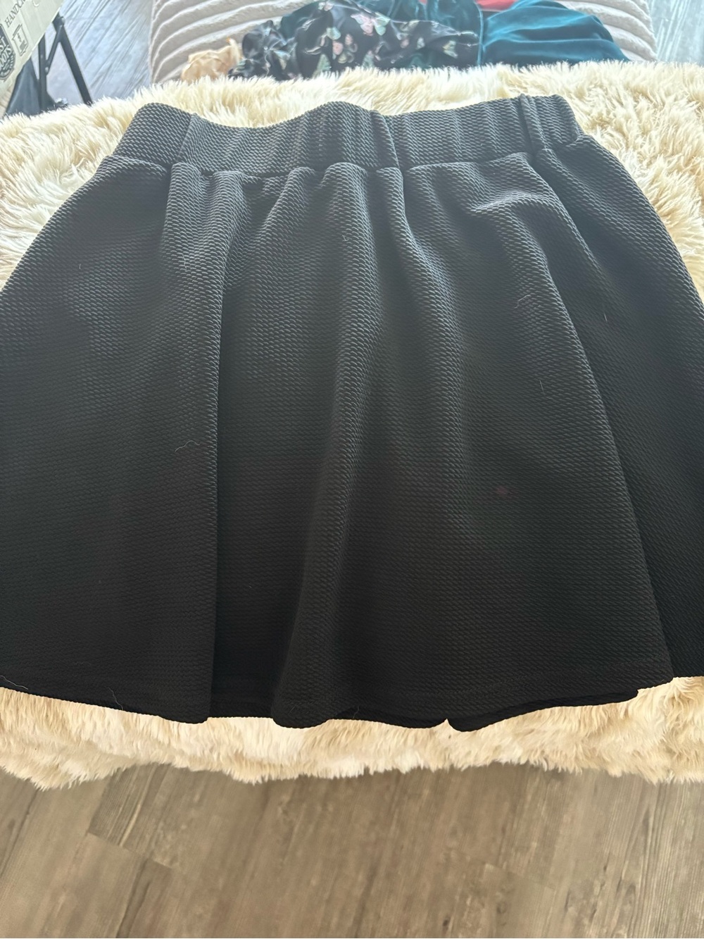 SHEIN Black Textured Circle Skirt